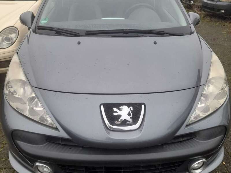 Grau Gebraucht 2009 Peugeot 207 Tendance Limousine | 1.500 € (Guter Preis) - Bild 1/4