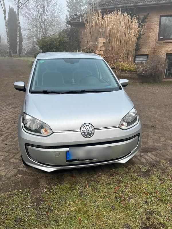Grau Gebraucht 2016 VW e-up! Kleinwagen | 8.500 € (Fairer Preis) - Bild 1/4
