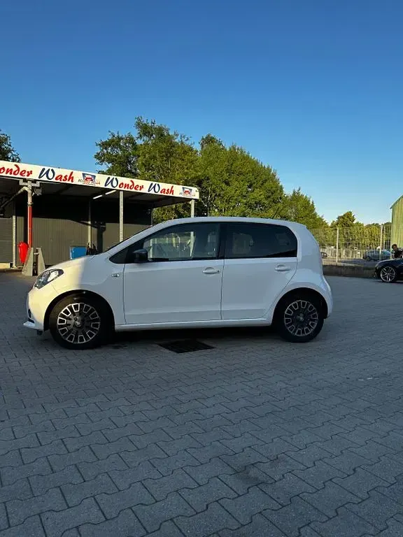 Gebraucht Seat Mii Chic 60 PS (44 kW) 2019 Weiß Kleinwagen