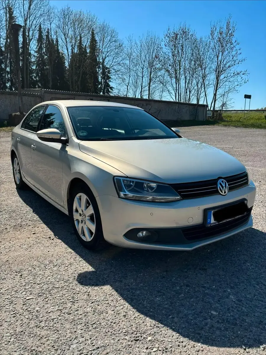 Używany VW Jetta 160 KM (117 kW) 2011 Sedan/Limuzyna