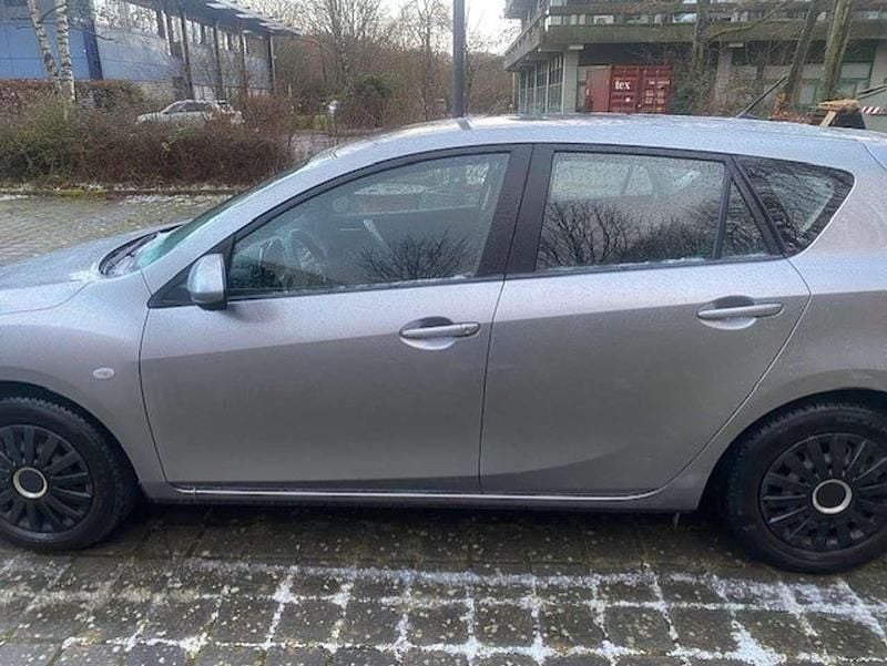 Gebraucht Mazda 3 Center-Line 105 PS (77 kW) 2010 Silber Limousine