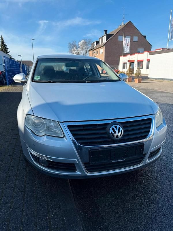 Gebraucht VW Passat 140 PS (102 kW) 2008 Silber Limousine