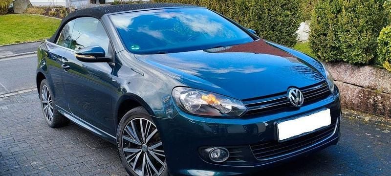 Gebraucht VW Golf Cabriolet Allstar 105 PS (77 kW) 2016 Grün Cabrio