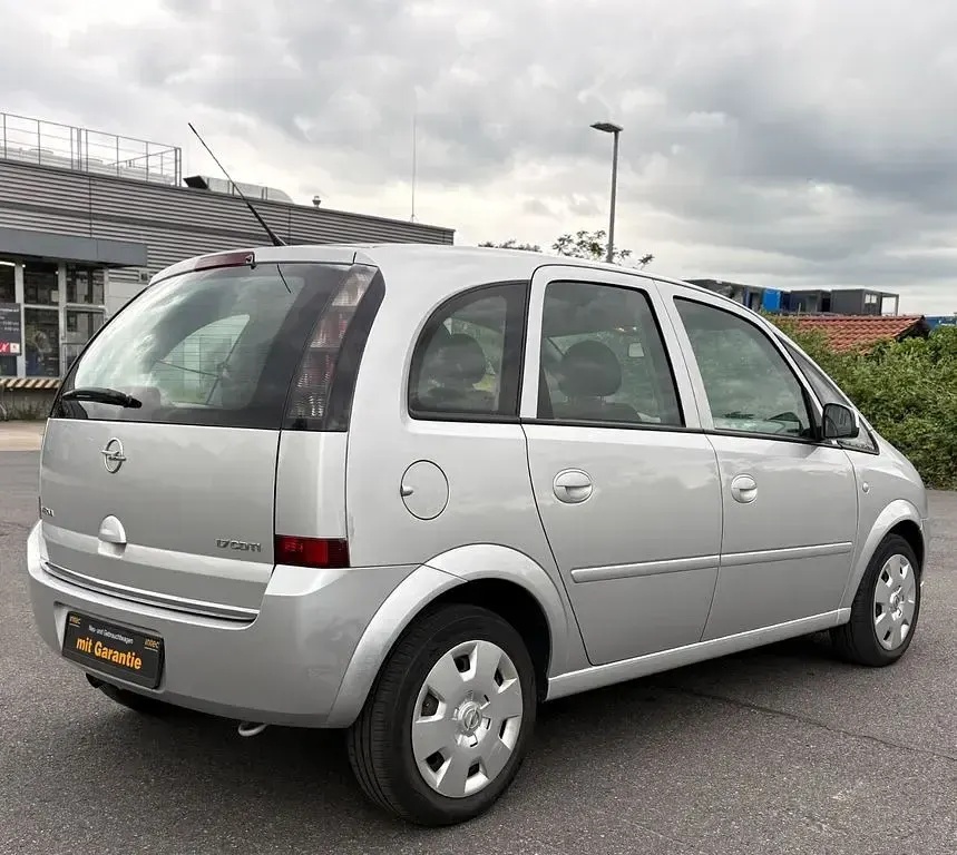 Używany Opel Meriva Edition 101 KM (74 kW) 2009 Srebrny Minivan