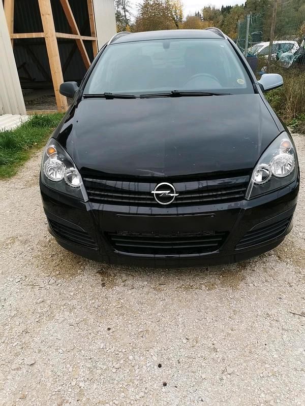 Schwarz Gebraucht 2005 Opel Astra Kombi | 699 € (Superpreis) - Bild 1/4