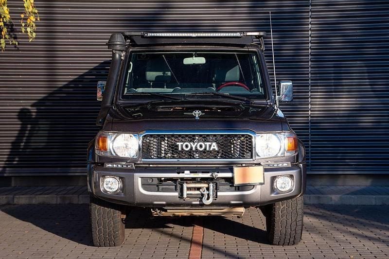 Gebraucht Toyota Land Cruiser Edition 204 PS (150 kW) 2021 Grau SUV