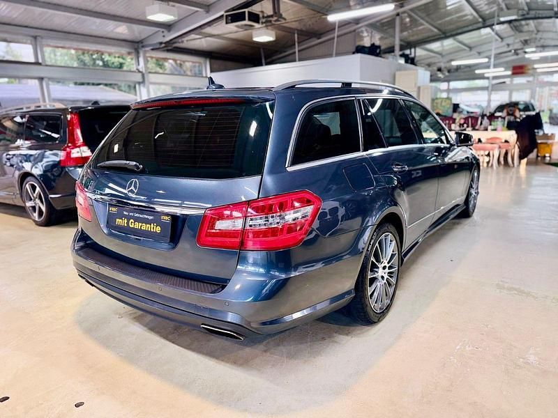 Gebraucht Mercedes E200 Avantgarde 136 PS (100 kW) 2013 Grau Kombi