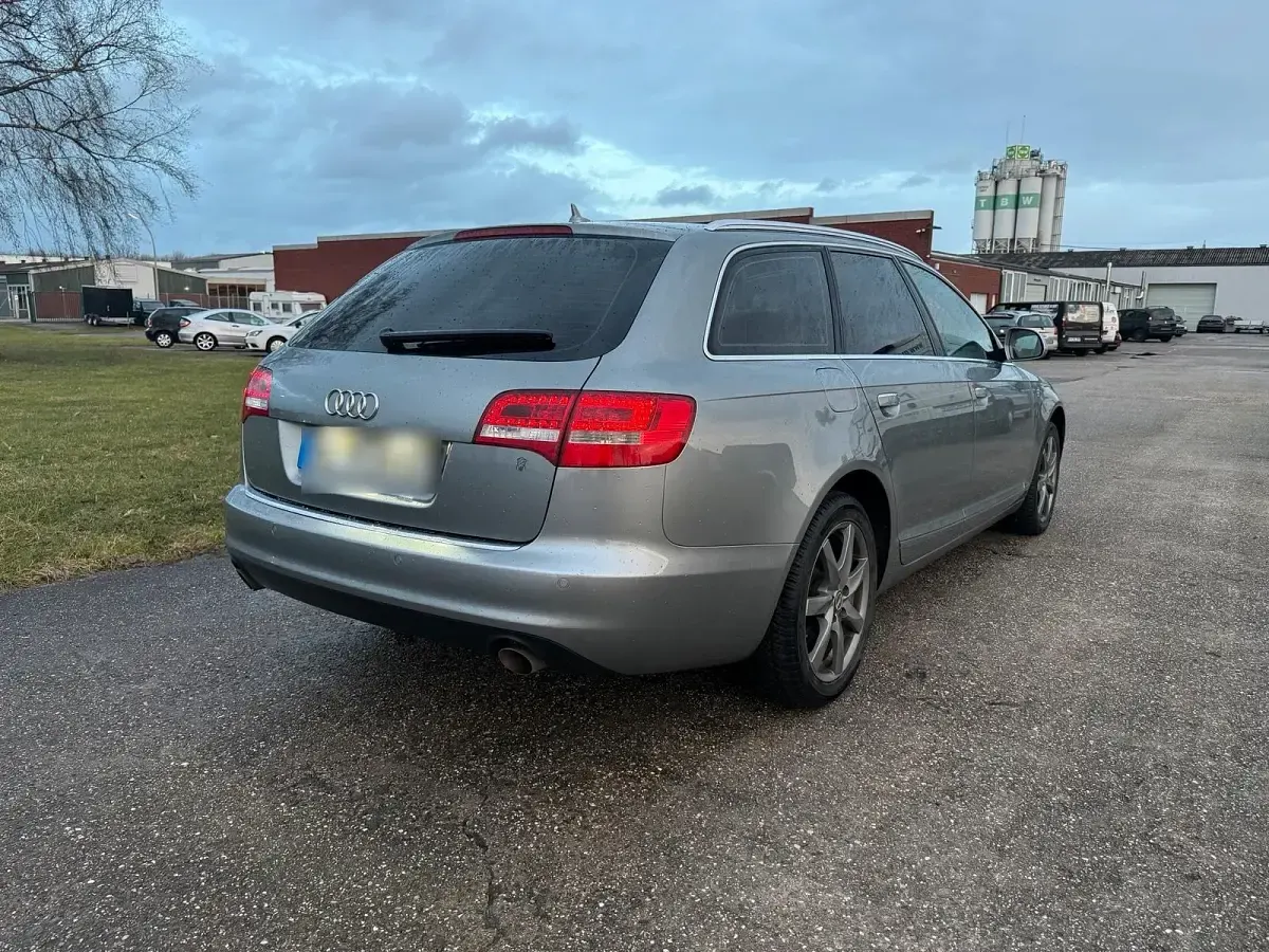 Gebraucht Audi A6 170 PS (125 kW) 2010 Grau Kombi