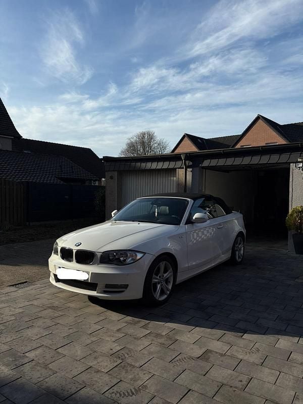 Gebraucht BMW 118 Cabriolet 143 PS (105 kW) 2010 Weiß Cabrio