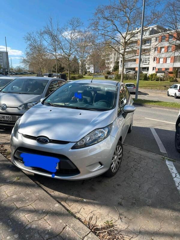 Silber Gebraucht 2009 Ford Fiesta Kleinwagen | 3.200 € - Bild 1/3