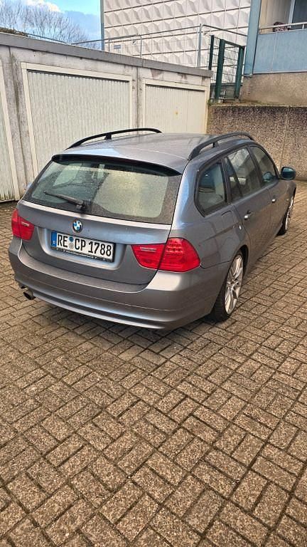 Gebraucht BMW 320 170 PS (125 kW) 2008 Schwarz Kombi