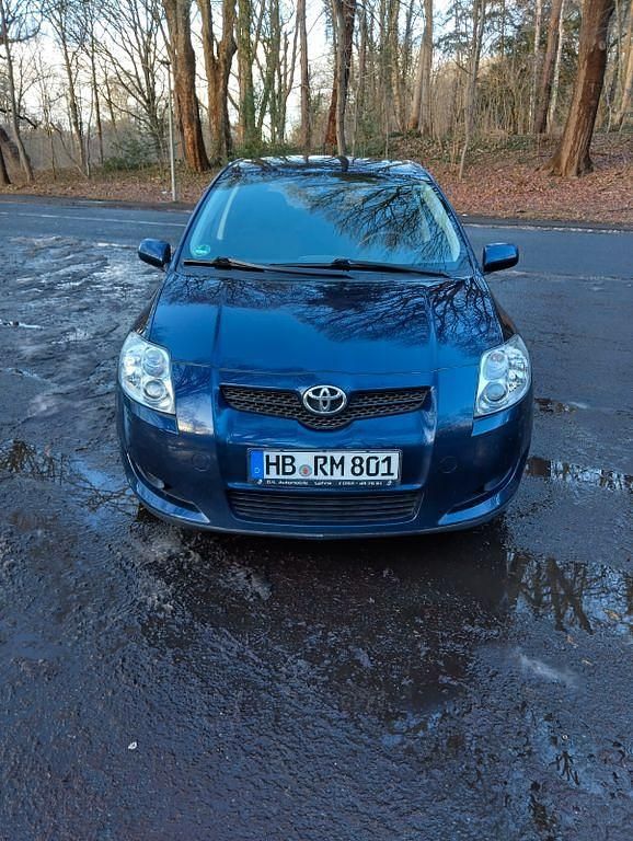 Blau Gebraucht 2007 Toyota Auris Luna Limousine | 10.000 € - Bild 1/4