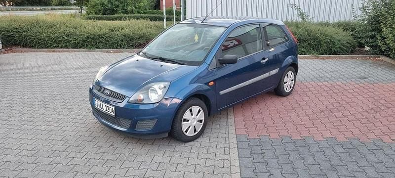 Blau Gebraucht 2007 Ford Fiesta Ambiente Kleinwagen | 1.250 € (Guter Preis) - Bild 1/4