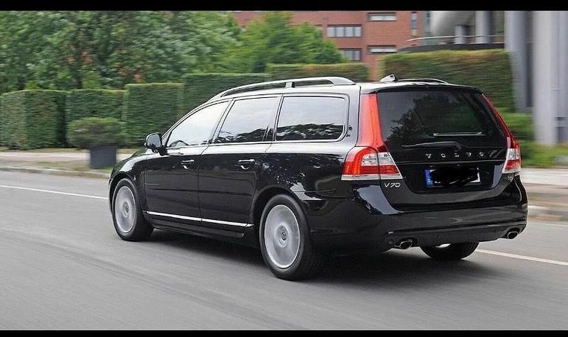 Gebraucht Volvo V70 124 PS (91 kW) 2016 Schwarz Kombi