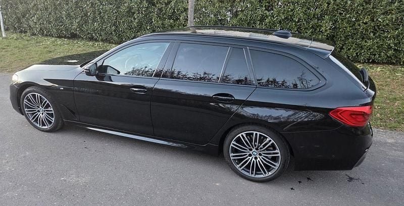 Gebraucht BMW 530 Sport Line 265 PS (194 kW) 2020 Schwarz Kombi