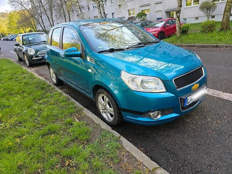 Gebraucht Chevrolet Aveo 101 PS (74 kW) 2009 Blau Kleinwagen