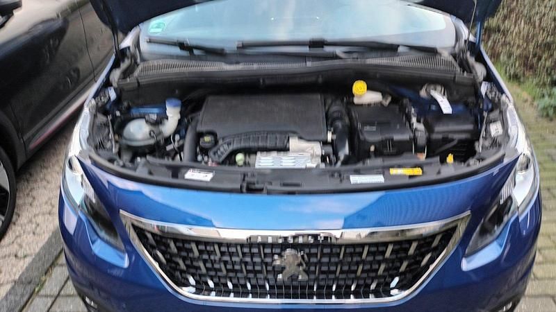 Gebraucht Peugeot 2008 110 PS (80 kW) 2019 Blau SUV