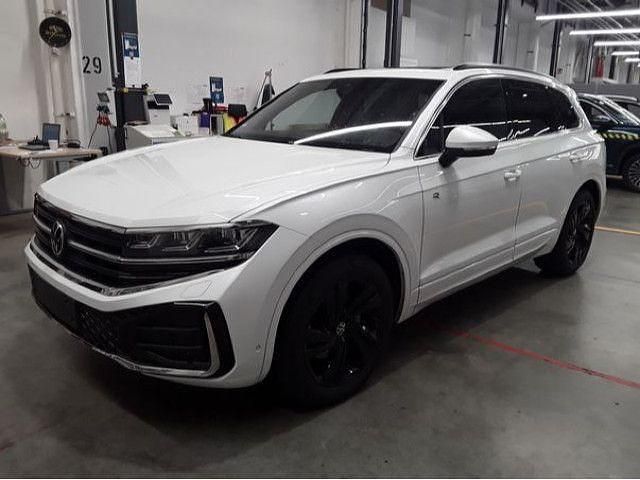 Oryxweiß perlmutteffekt Gebraucht 2024 VW Touareg R-line SUV | 71.980 € (Etwas zu teuer) - Bild 1/4