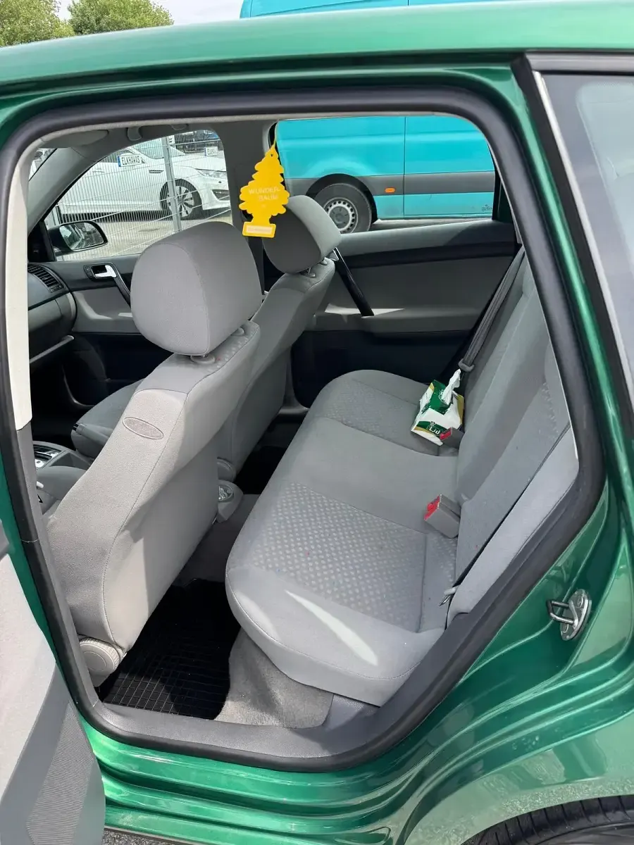 Gebraucht VW Polo 75 PS (55 kW) 2003 Grün Kleinwagen