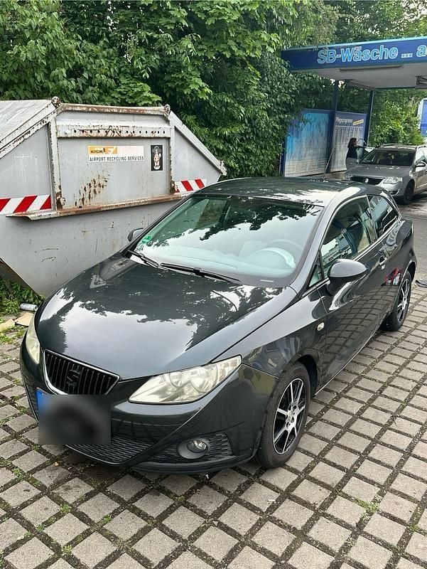 Grau Gebraucht 2009 Seat Ibiza SC Reference Kleinwagen | 2.200 € (Superpreis) - Bild 1/4