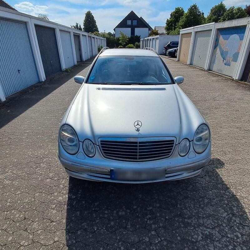 Schwarz Gebraucht 2003 Mercedes E200 Avantgarde Kombi | 1.300 € (Superpreis) - Bild 1/4