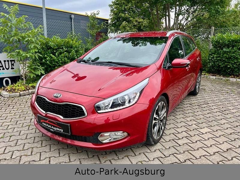 Rot Gebraucht 2013 Kia Ceed Sportswagon Spirit Kombi | 10.800 € (Etwas zu teuer) - Bild 1/4