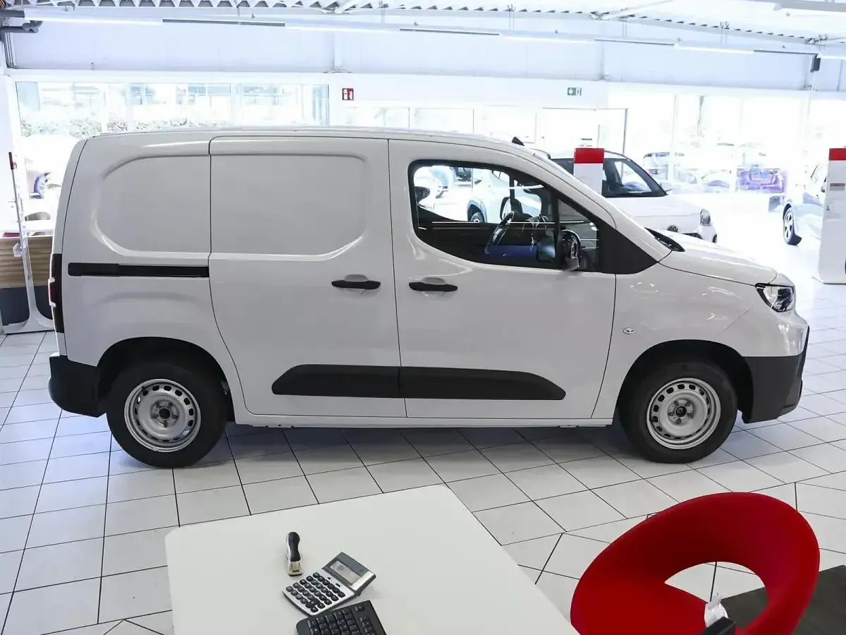Neu Toyota Proace City City 101 PS (74 kW) 2026 Weiß Van / Kleinbus