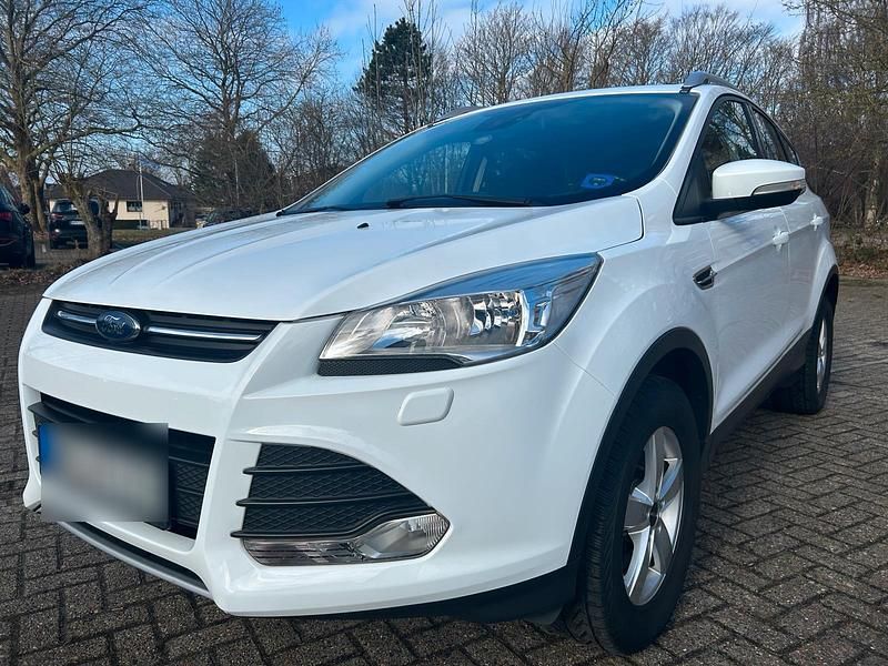 Gebraucht Ford Kuga 120 PS (88 kW) 2015 Weiß SUV