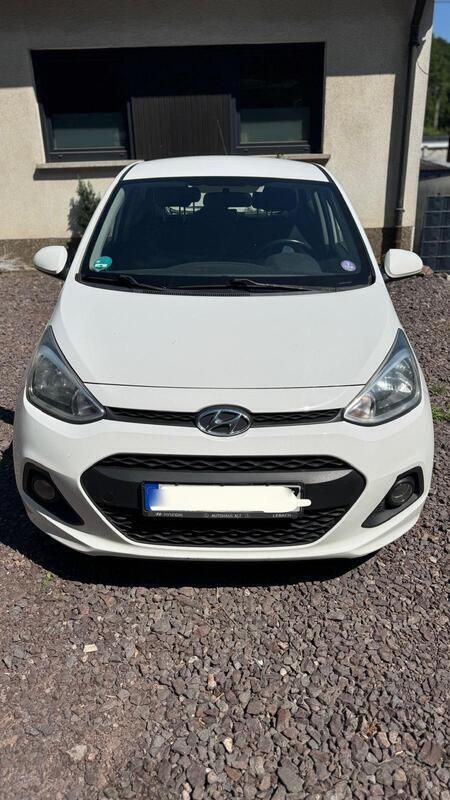 Weiß Gebraucht 2014 Hyundai i10 Kleinwagen | 5.999 € - Bild 1/4