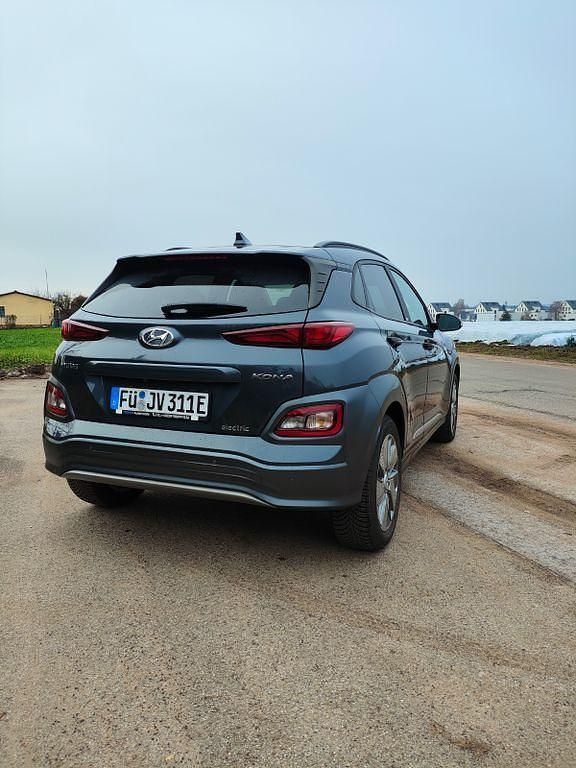Gebraucht Hyundai Kona Advantage 100 kW (136 PS) 2020 Grau SUV