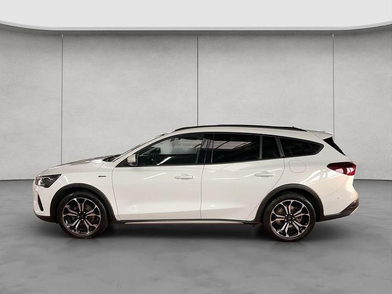 Gebraucht Ford Focus Active X 155 PS (114 kW) 2022 Weiß Kombi