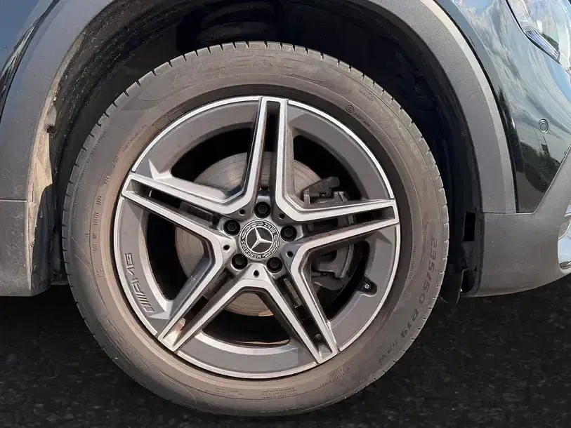 Gebraucht Mercedes GLB200 AMG line 150 PS (110 kW) 2023 Kosmosschwarz SUV