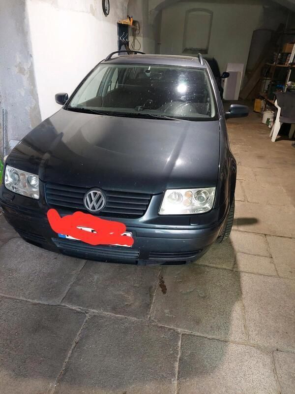 Grau Gebraucht 2001 VW Bora Limousine | 900 € (Guter Preis) - Bild 1/4