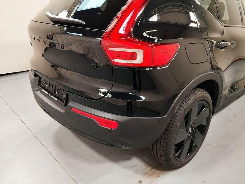 Gebraucht Volvo XC40 Plus 163 PS (119 kW) 2025 Schwarz SUV