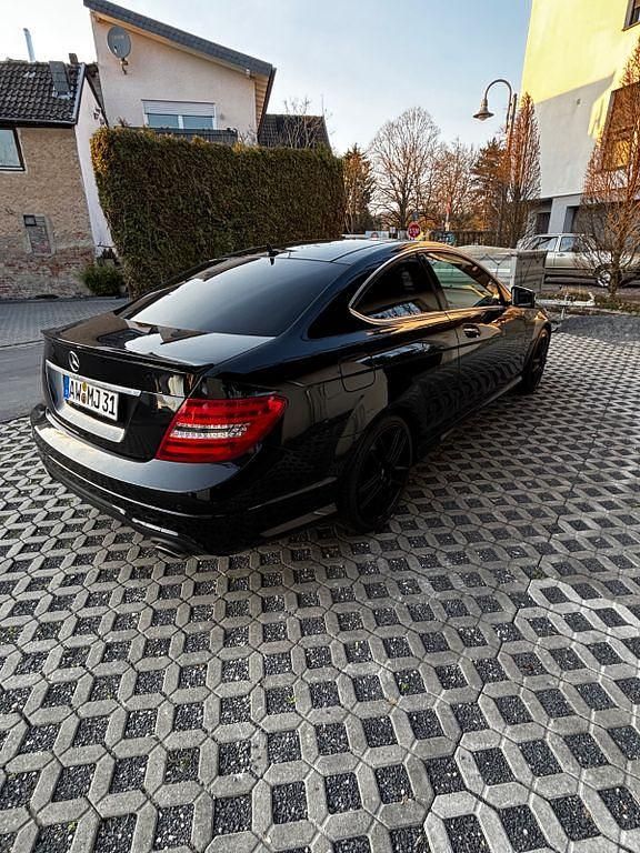Gebraucht Mercedes C350 306 PS (225 kW) 2014 Schwarz Coupé