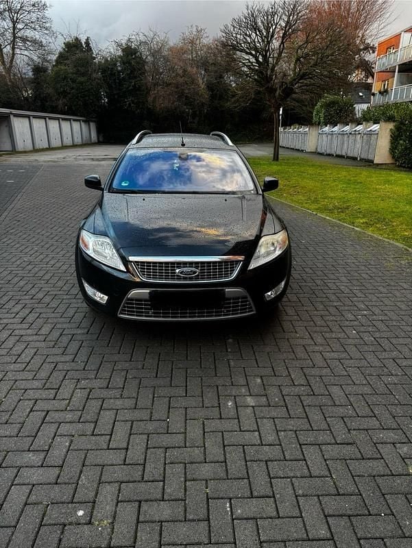 Gebraucht Ford Mondeo 163 PS (119 kW) 2010 Schwarz Kombi