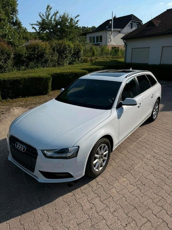 Weiß Gebraucht 2015 Audi A4 Kombi | 14.999 € (Teuer) - Bild 1/4