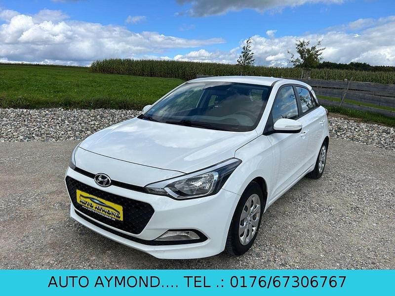 Weiß Gebraucht 2015 Hyundai i20 Kleinwagen | 5.200 € (Fairer Preis) - Bild 1/4