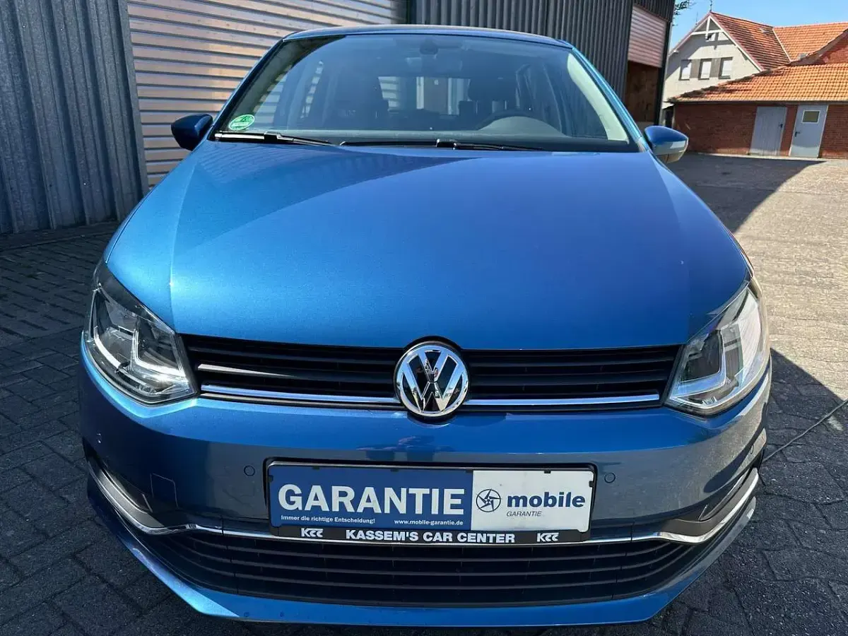 Gebraucht VW Polo Comfortline 90 PS (66 kW) 2016 Blue silk metallic Kleinwagen