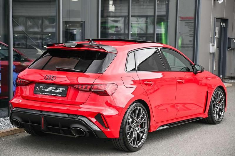 Gebraucht Audi RS3 Sport 400 PS (294 kW) 2025 Progressivrot metallic Limousine