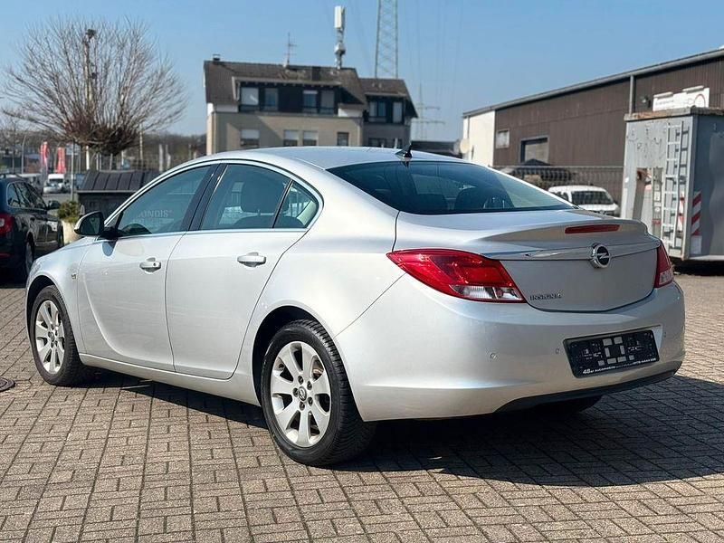 Gebraucht Opel Insignia Edition 140 PS (102 kW) 2009 Silber Limousine