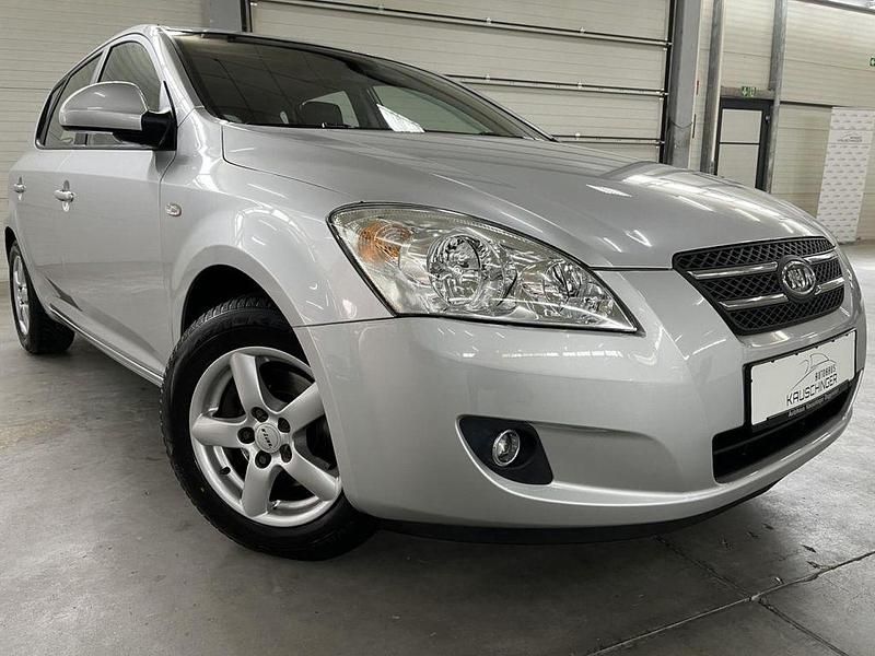 Silber Gebraucht 2007 Kia Ceed EX Kleinwagen | 6.980 € (Fairer Preis) - Bild 1/4