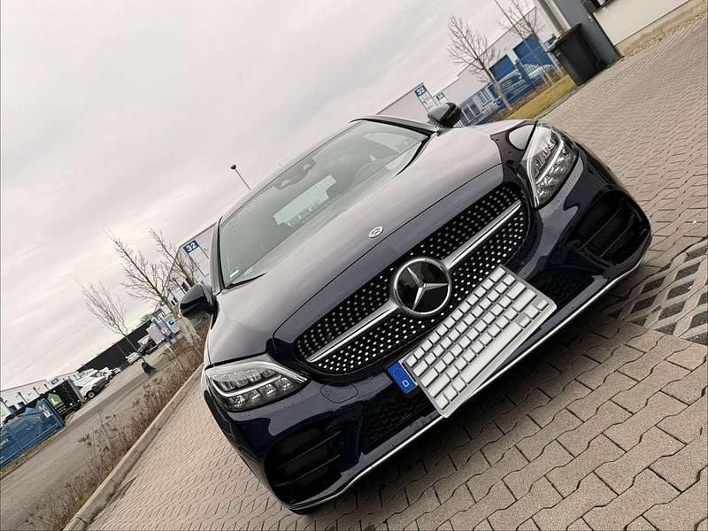 Gebraucht Mercedes C300 258 PS (189 kW) 2021 Blau Coupé