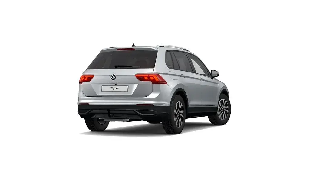 Używany VW Tiguan Active 150 KM (110 kW) 2022 Srebrny SUV