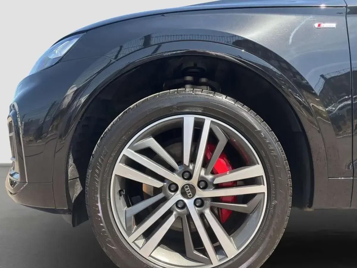 Gebraucht Audi Q5 S-Line 265 PS (194 kW) 2023 Mythosschwarz metallic SUV