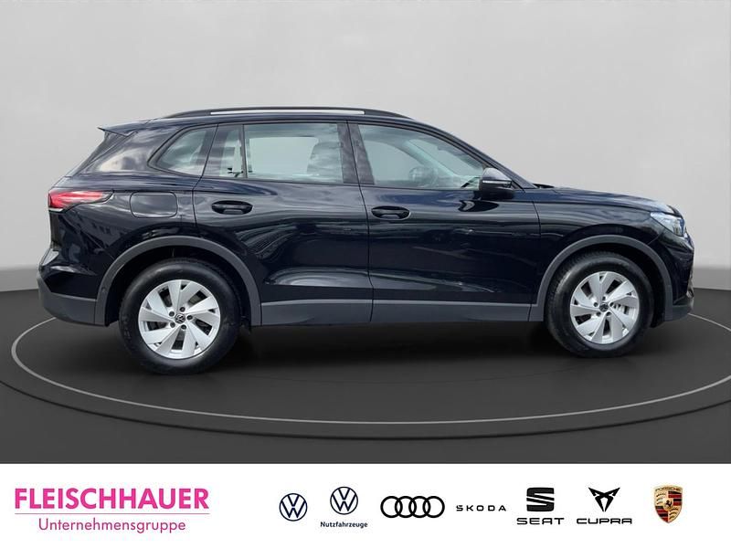 Gebraucht VW Tiguan Active 245 PS (180 kW) 2022 Weiss SUV