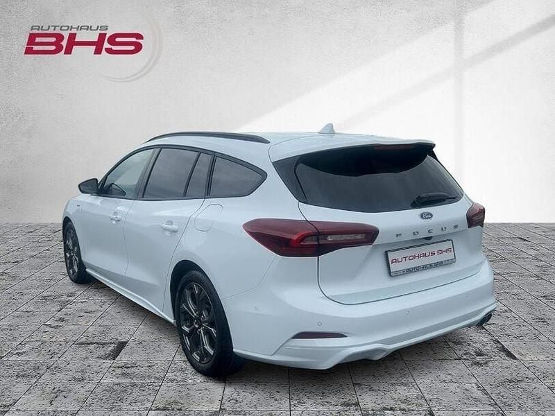 Neu Ford Focus ST-Line 125 PS (91 kW) 2025 Frostweiß (weiß) Kombi