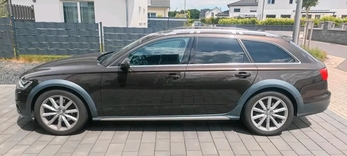 Gebraucht Audi A6 Allroad 203 PS (149 kW) 2012 Braun Kombi