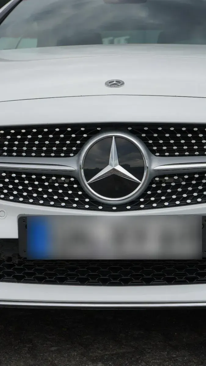 Gebraucht Mercedes C200 AMG 184 PS (135 kW) 2019 Weiß Cabrio