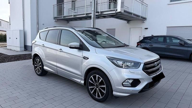 Gebraucht Ford Kuga ST-Line 150 PS (110 kW) 2019 Silber SUV